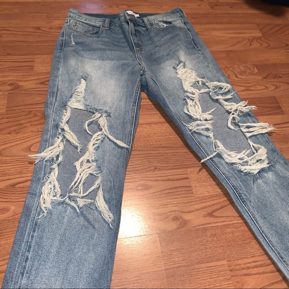 Cello Light Wash Straight leg Destroyed Cut Jeans - Picture 7 of 13